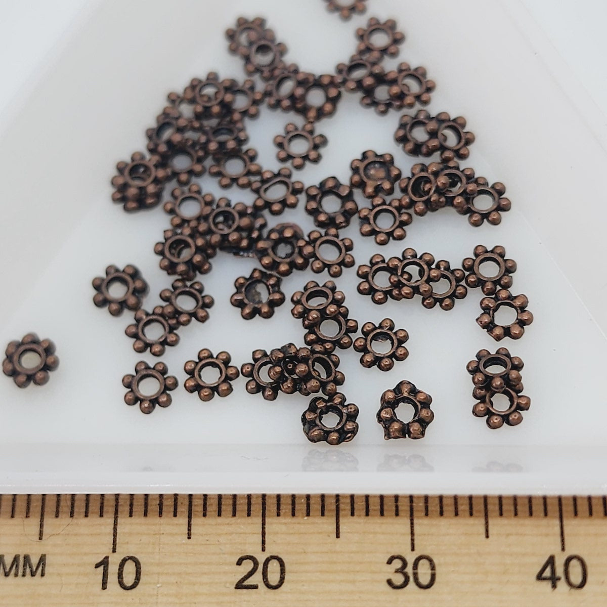 4mm Daisy Spacers (100) - Ancient Brass