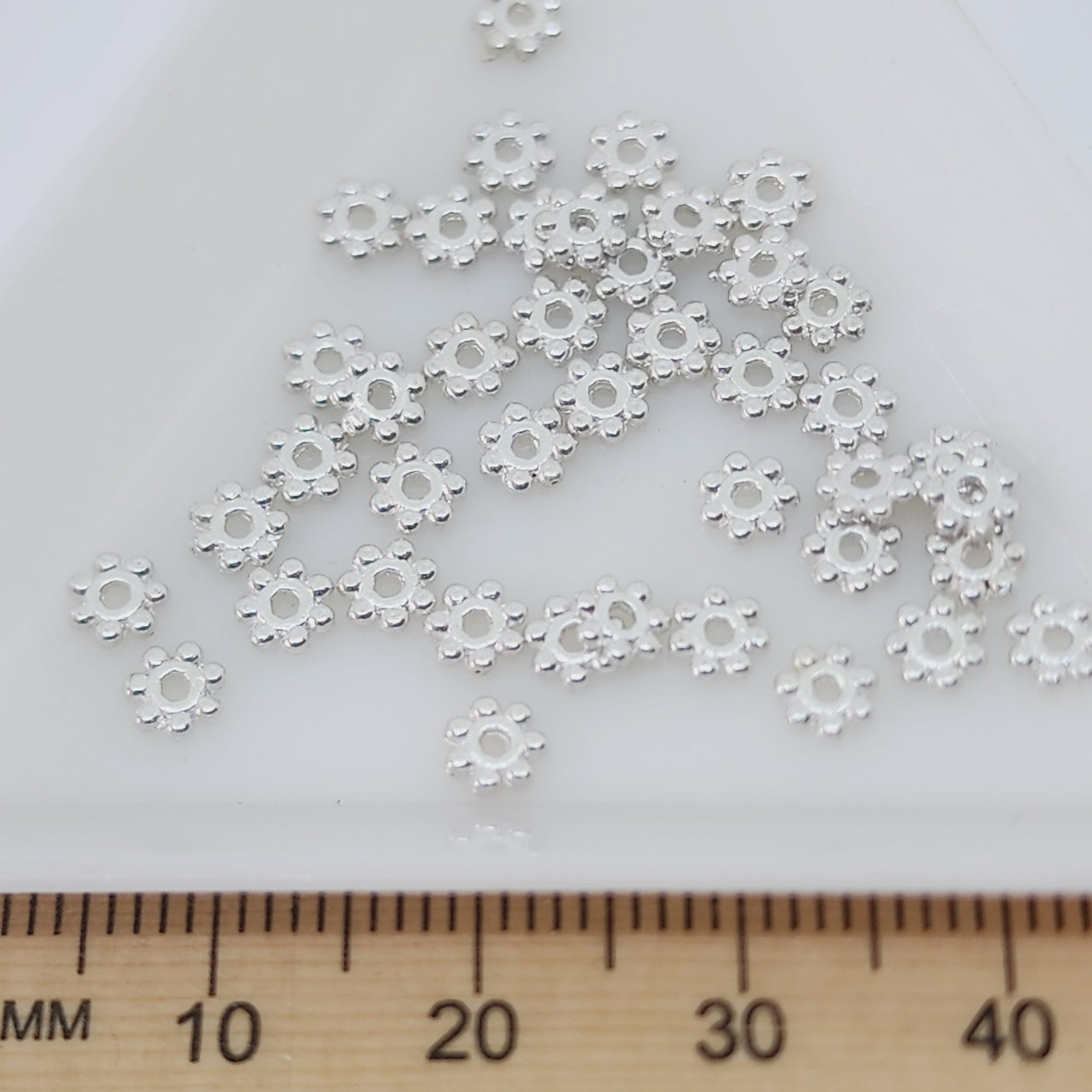 4mm Daisy Spacers (100) - Silver