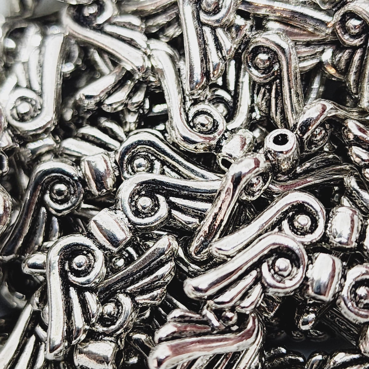 21mm Angel Wings (20) - Antique Silver