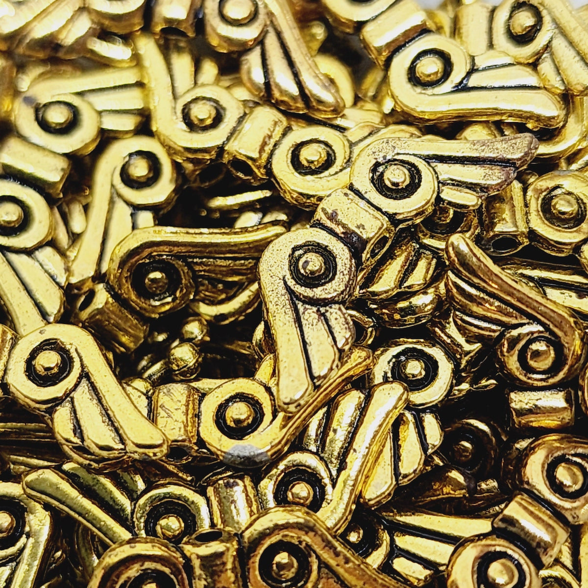 21mm Angel Wings (20) - Antique Gold