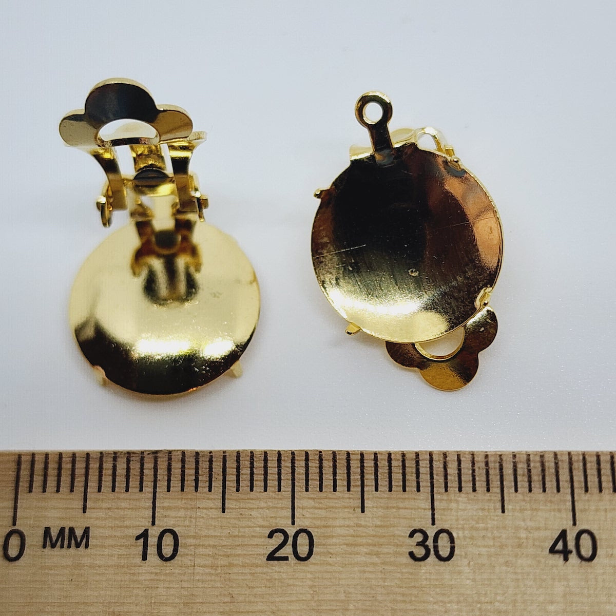 Clip On Ear Fitting (10) - Glue On Pad w. Prongs - Gold