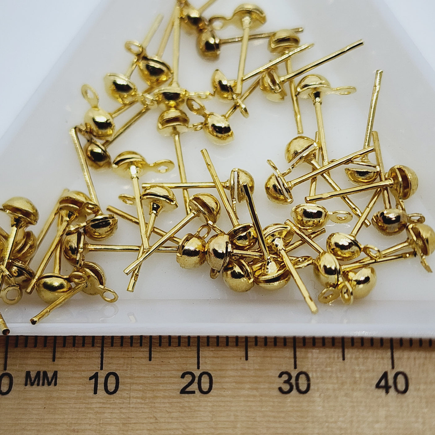 4mm Ear Stud w. Loop + Backs (20) - Gold