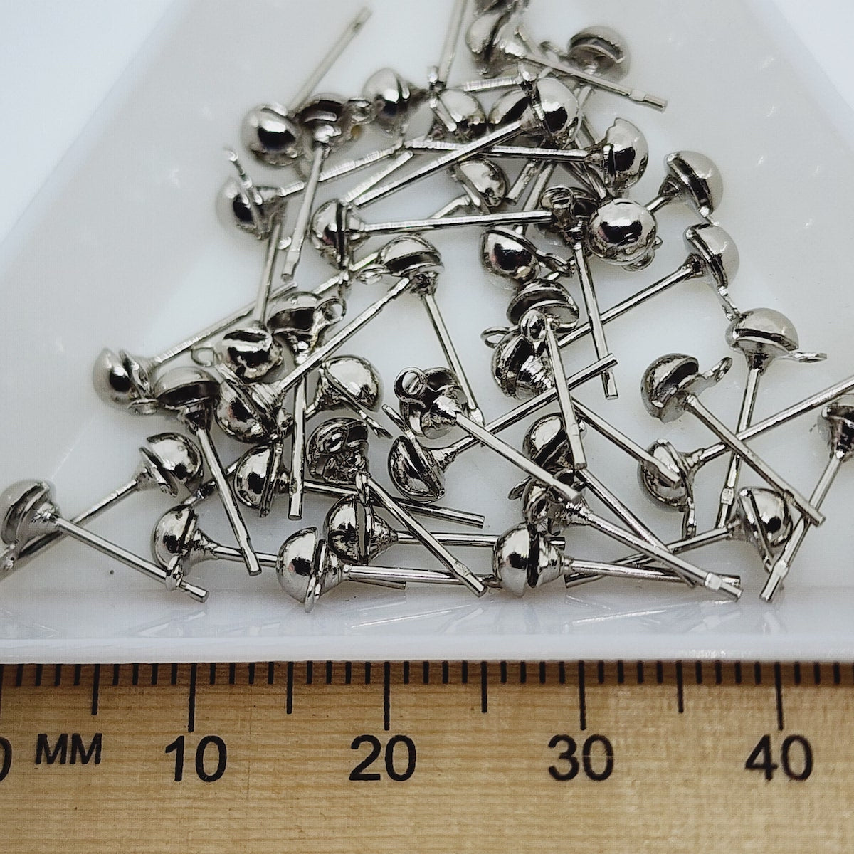 3mm Ear Stud w. Loop + Backs (20) - Nickel