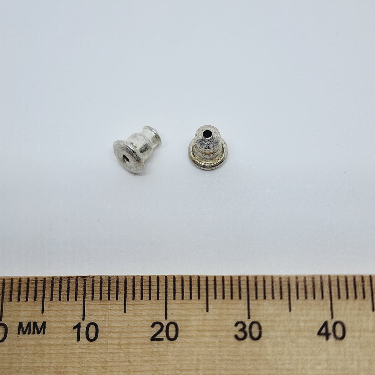 Bullet Stud Back (50) - Silver