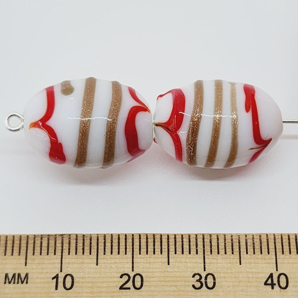 19x14mm Oval (10) - White Opaque w. Aventurine & Red - Glass Vintage Replica Trade Lampwork Beads