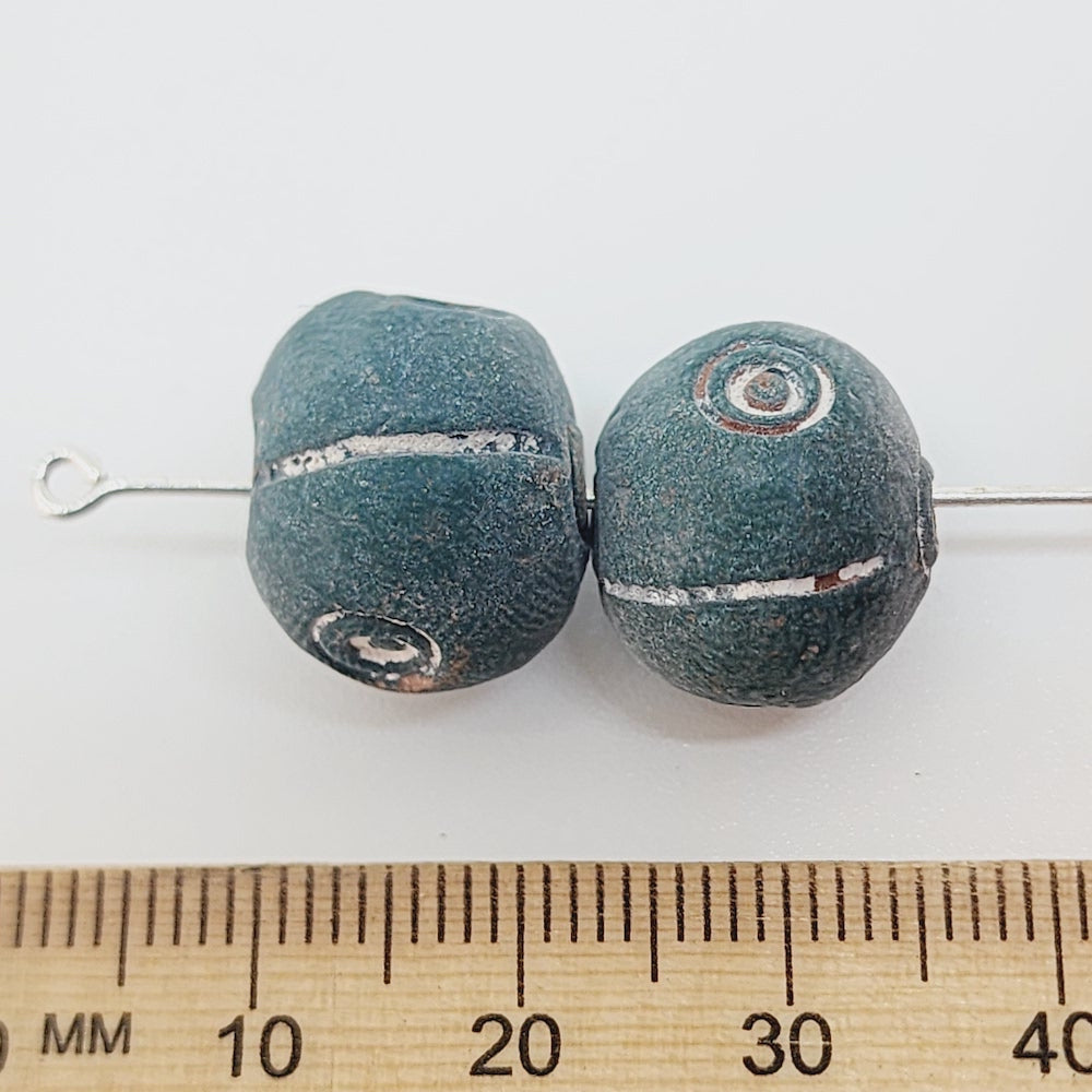12~15mm Round Beads (10) - Green w. Spirals - Vintage Clay Beads