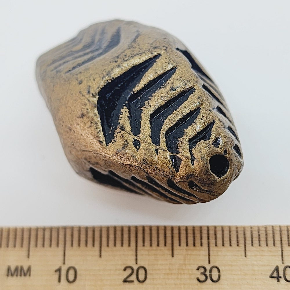 35x20mm Nugget w. Chevron (10) - Antique Gold - Vintage Clay Beads