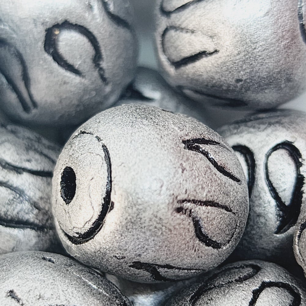 15x15mm Drum w. Teardrops (10) - Antique Silver - Vintage Clay Beads