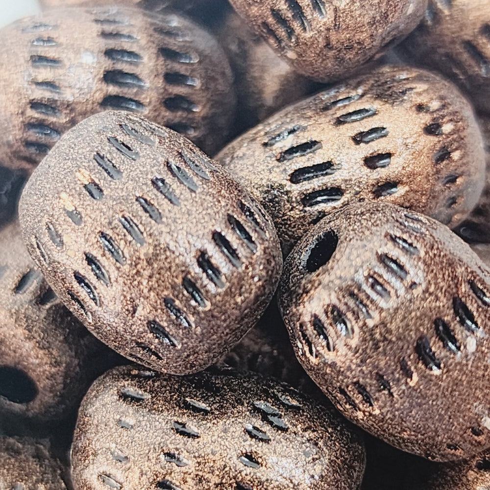 16x12mm Barrel w. Tiny Lines (10) - Antique Copper - Vintage Clay Beads - Bead Shack