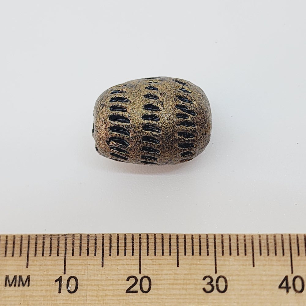 16x12mm Barrel w. Tiny Lines (10) - Antique Gold - Vintage Clay Beads