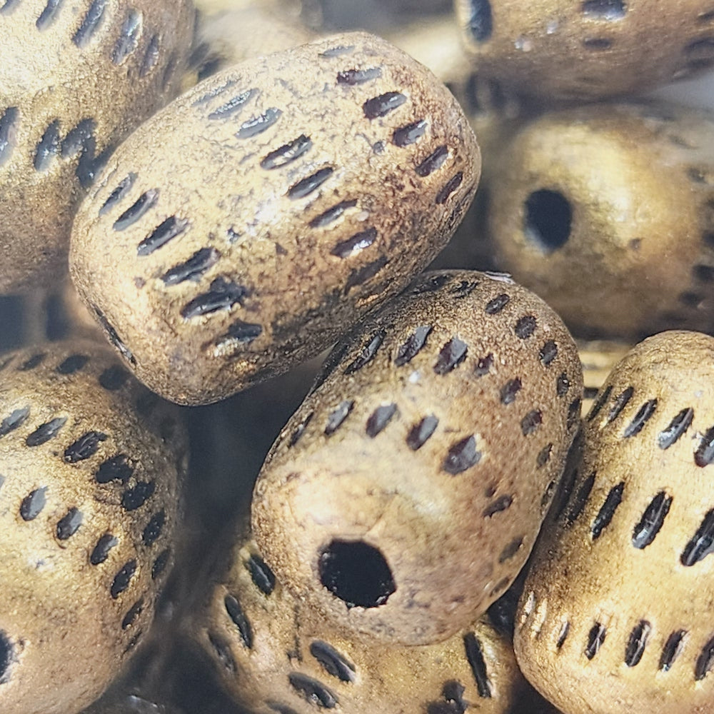 16x12mm Barrel w. Tiny Lines (10) - Antique Gold - Vintage Clay Beads