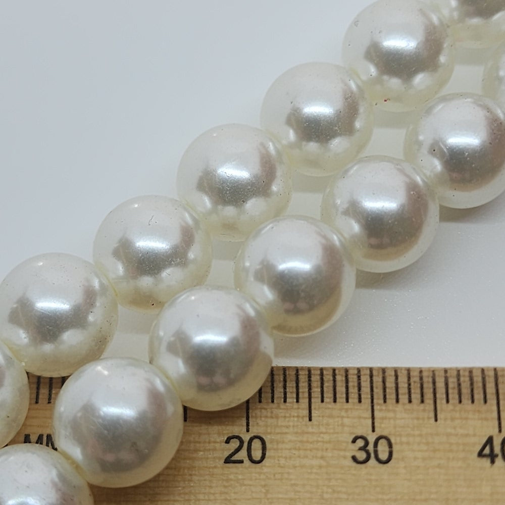 10mm Round (81) - White - Acrylic Vintage Pearls