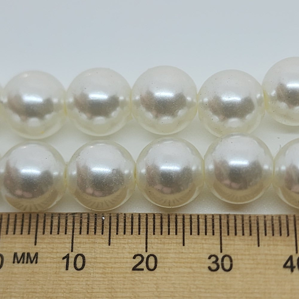 10mm Round (81) - White - Acrylic Vintage Pearls