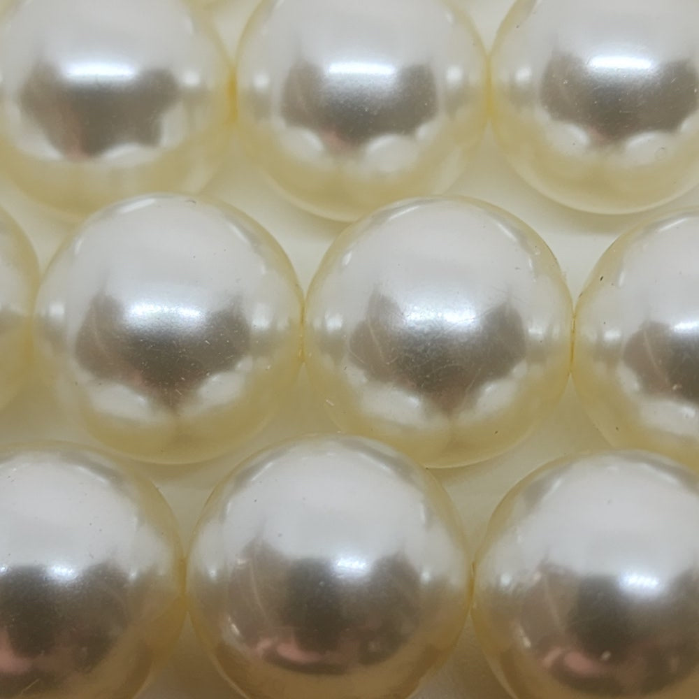 16mm Round (49) - White - Acrylic Vintage Pearls