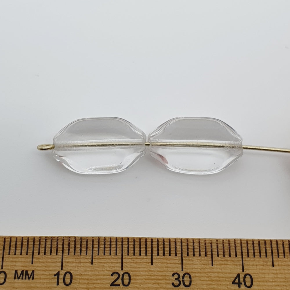 17x11mm Shield (10) - Clear Transparent - Vintage Czech Glass Beads