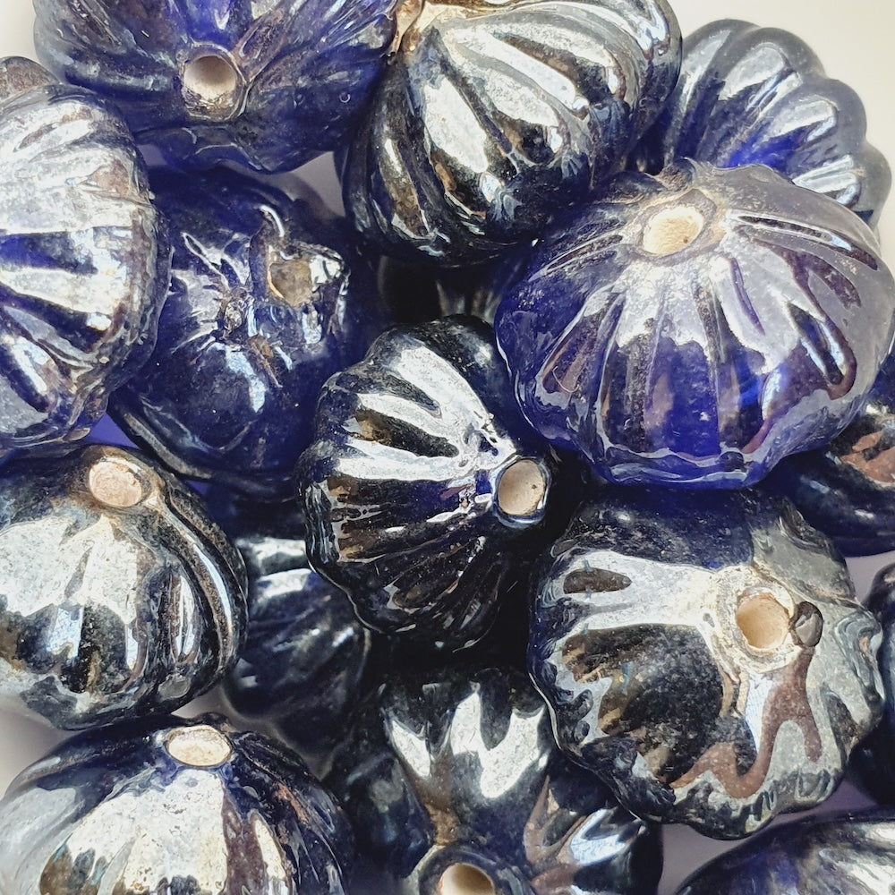 8x12mm Onion (25) - Transparent Sapphire Blue Lustre - Indian Glass Vintage Beads