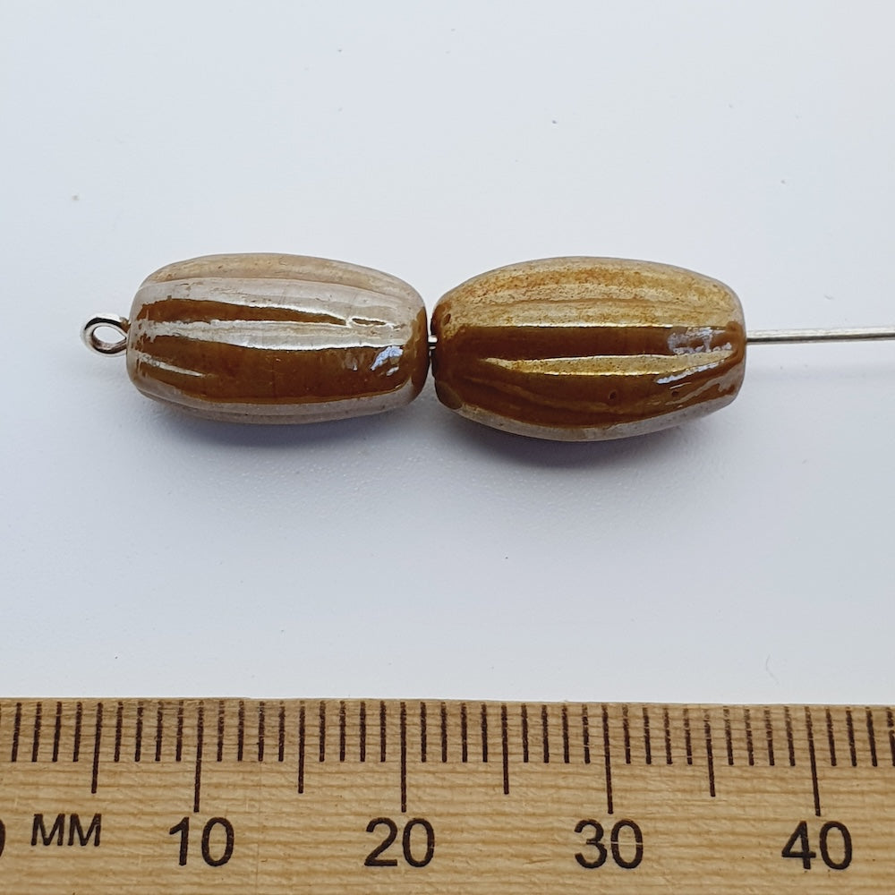 16x10mm Grooved Oval (25) - Opaque Caramel Lustre - Indian Glass Vintage Beads