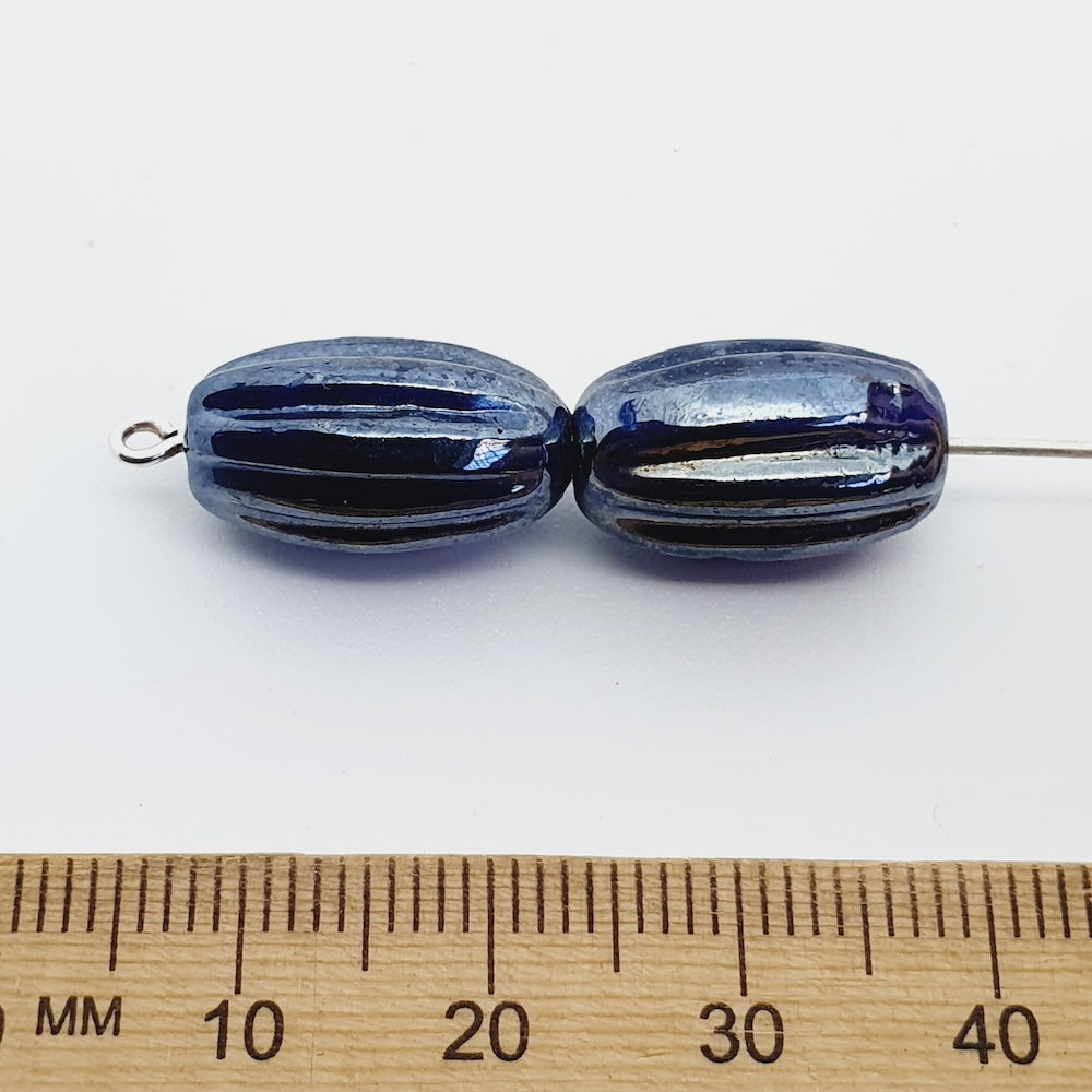 16x10mm Grooved Oval (25) - Transparent Sapphire Blue w. Gunmetal Lustre - Indian Glass Vintage Beads
