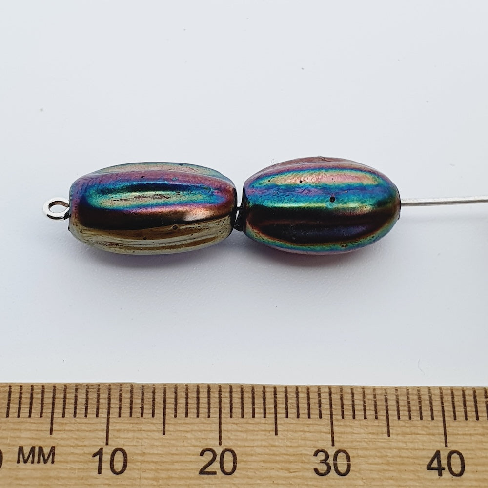 16x10mm Grooved Oval (25) - Opaque Iris Lustre - Indian Glass Vintage Beads