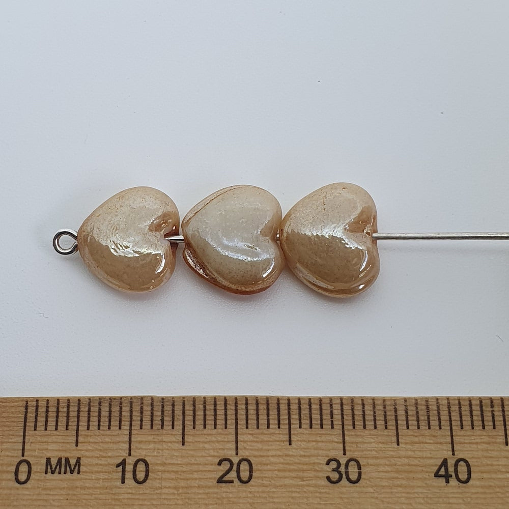 10mm Heart (25)- Opaque Caramel Lustre - Indian Glass Vintage Beads