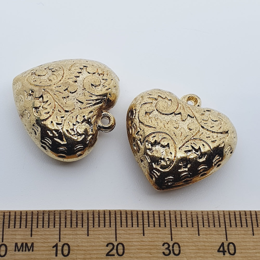 22mm Heart (5) - Metalised Gold - Vintage Baroque Style Pendant