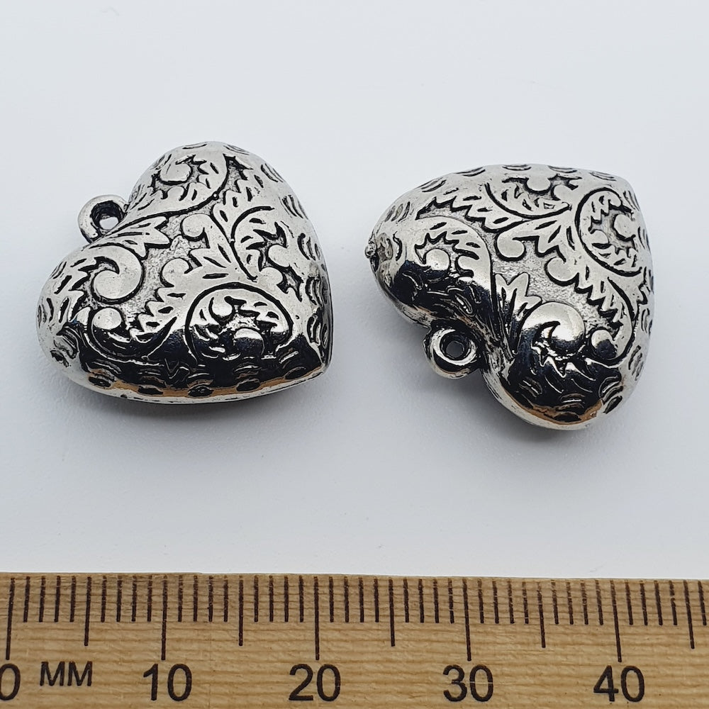 22mm Heart (5) - Metalised Antique Silver - Vintage Baroque Style Pendant