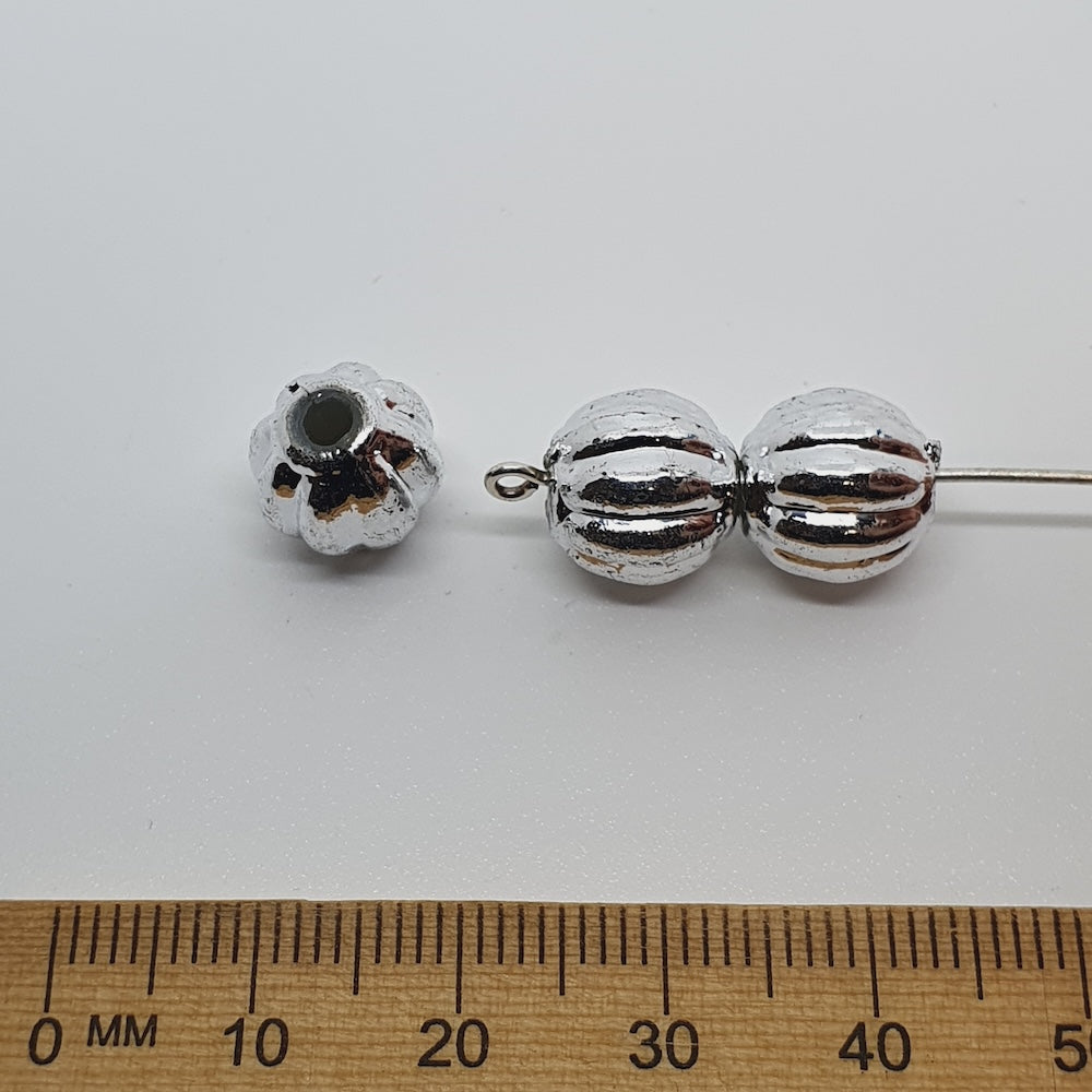 10mm Onion (50) - Silver - Vintage Metalised Beads