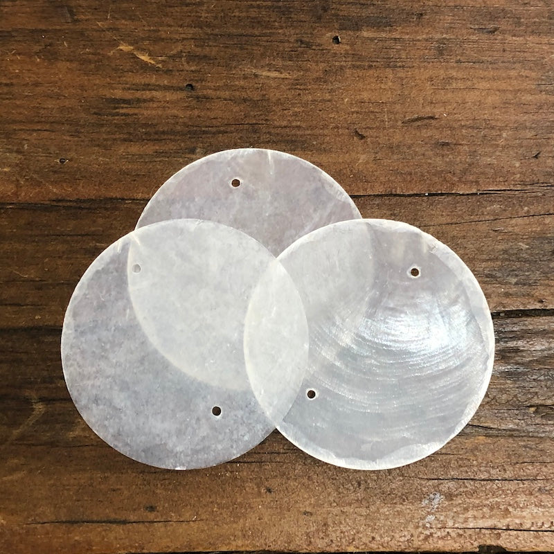 2-Hole 5cm Capiz Shells (50) - White
