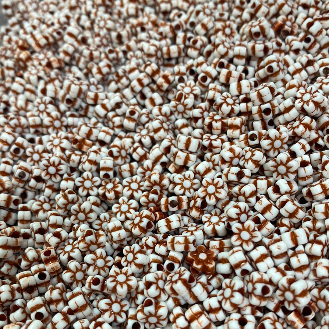 Flower Beads - White/Reddish Brown (100)