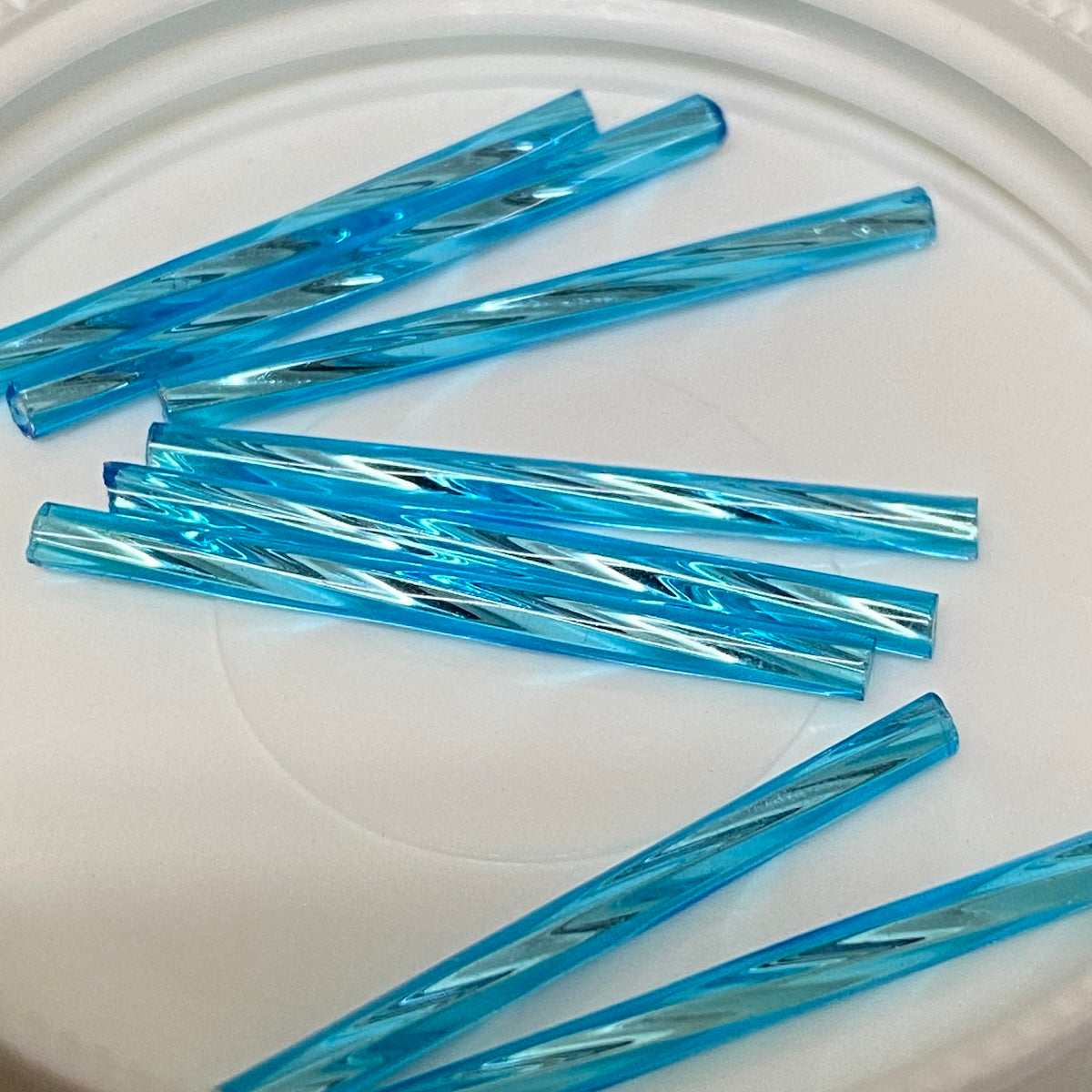 30mm Twisted Bugle Aqua Silverlined- 15g Tube (Czech)