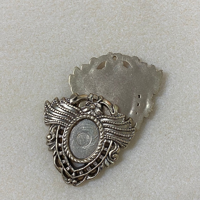 Shield (2) - Antique Silver - Vintage Metalised Pendant Setting