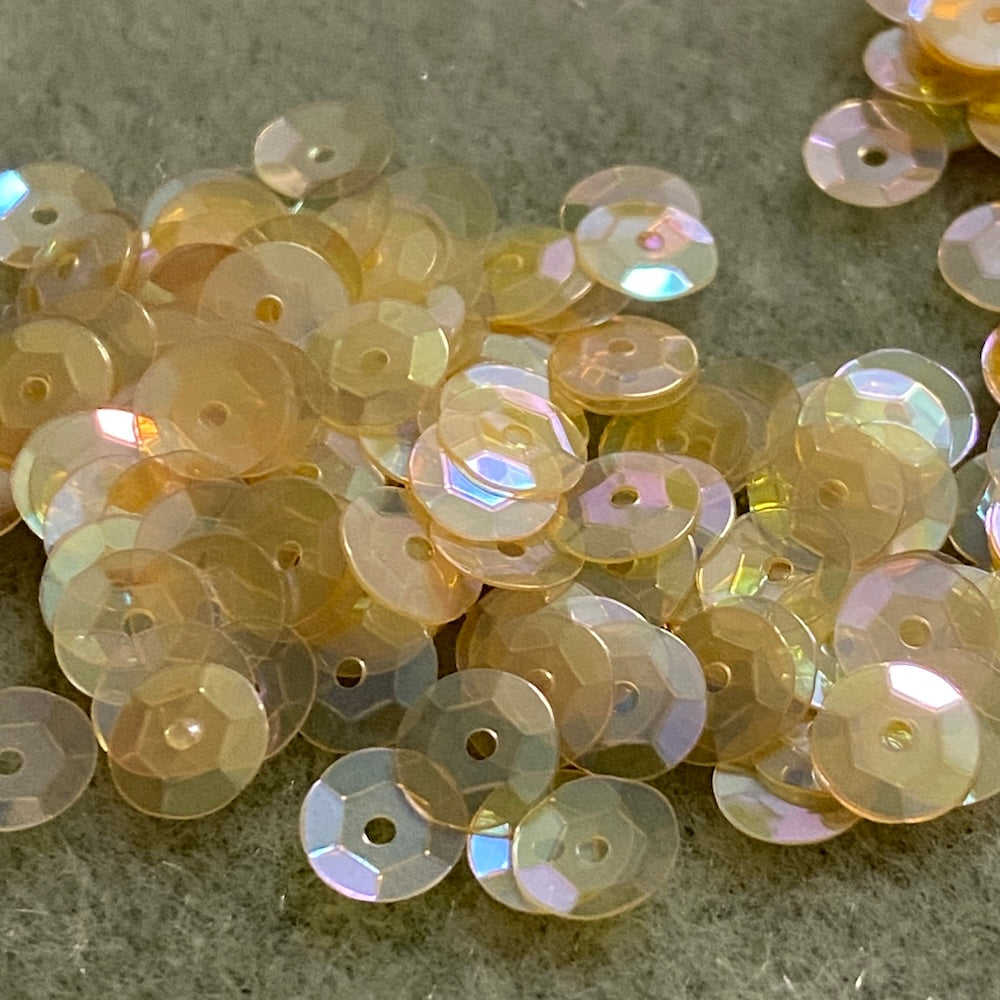 6mm Cupped Sequins - 5 grams - Transparent Champagne