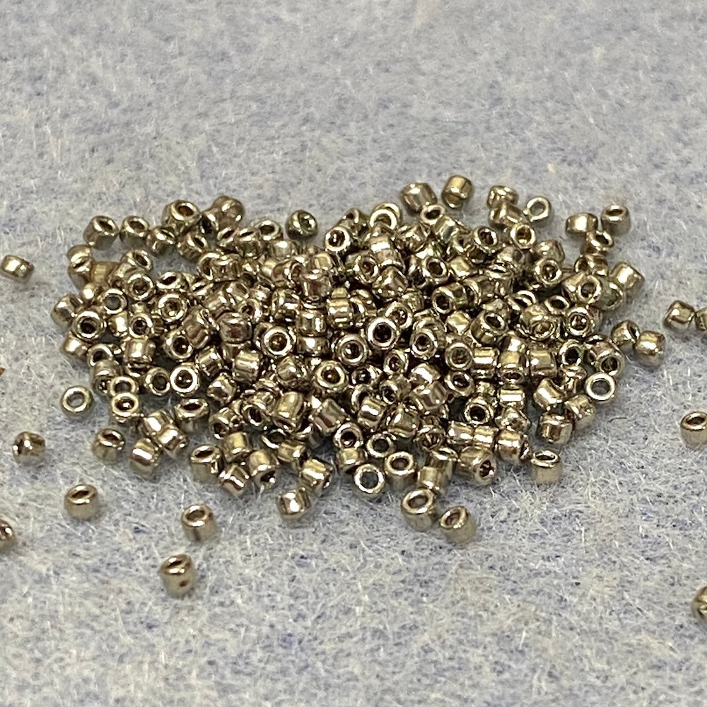 15/0 (#573) Dark Sterling Silver - 2 grams