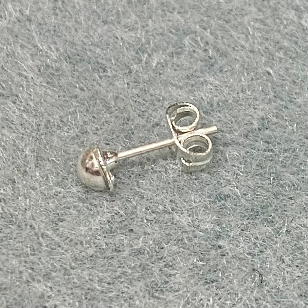 4mm Ear Stud w. Loop + Backs (20) - Silver