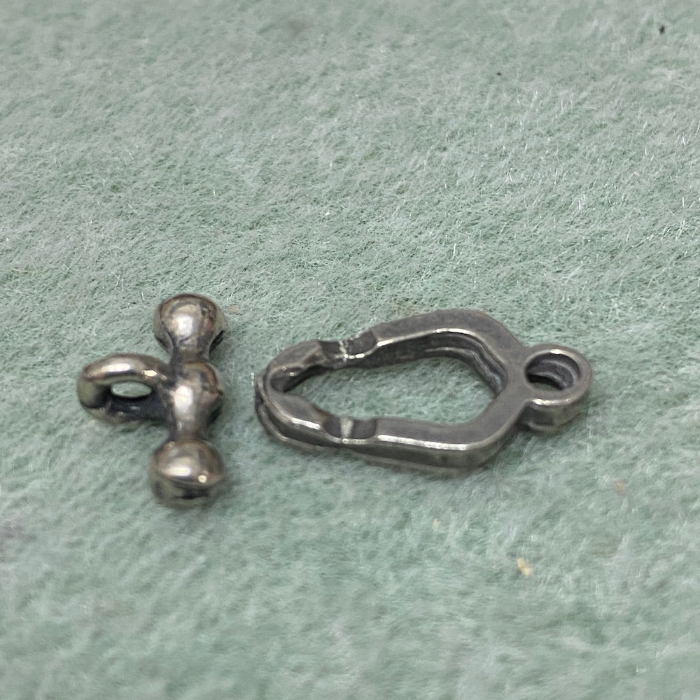 Grungy Toggle (1) - Dark Silver