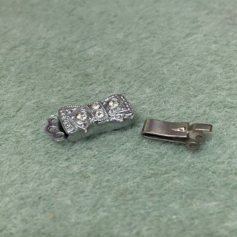 3 Row Vintage Bow Clasp (1) - Silver - Bead Shack