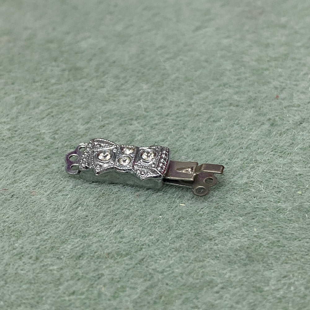 3 Row Vintage Bow Clasp (1) - Silver - Bead Shack