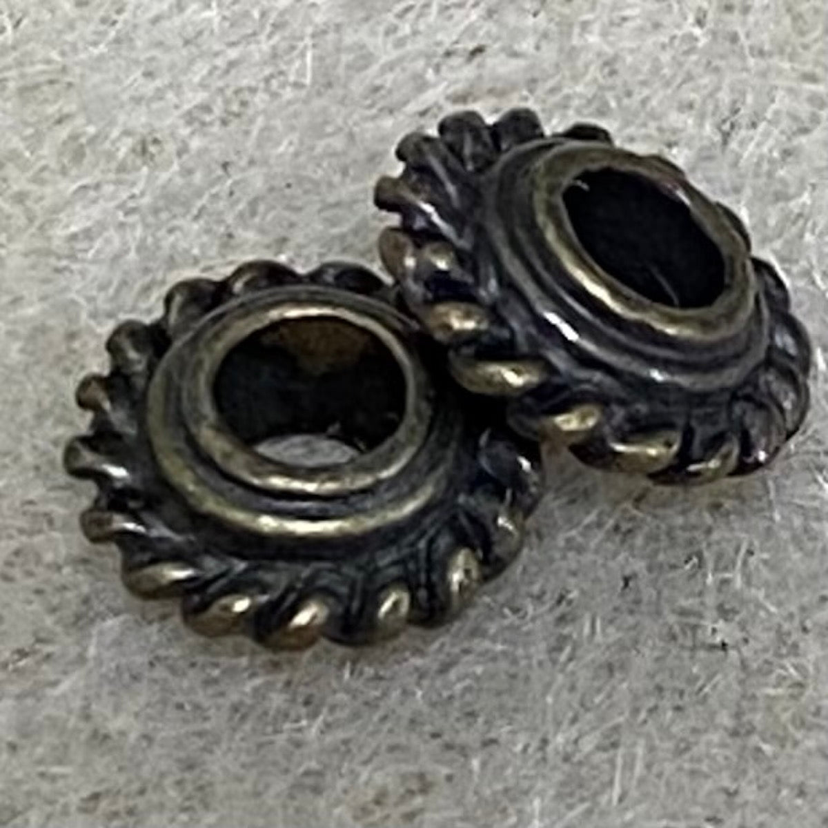 3x6mm Rondelle (20) - Ancient Gold