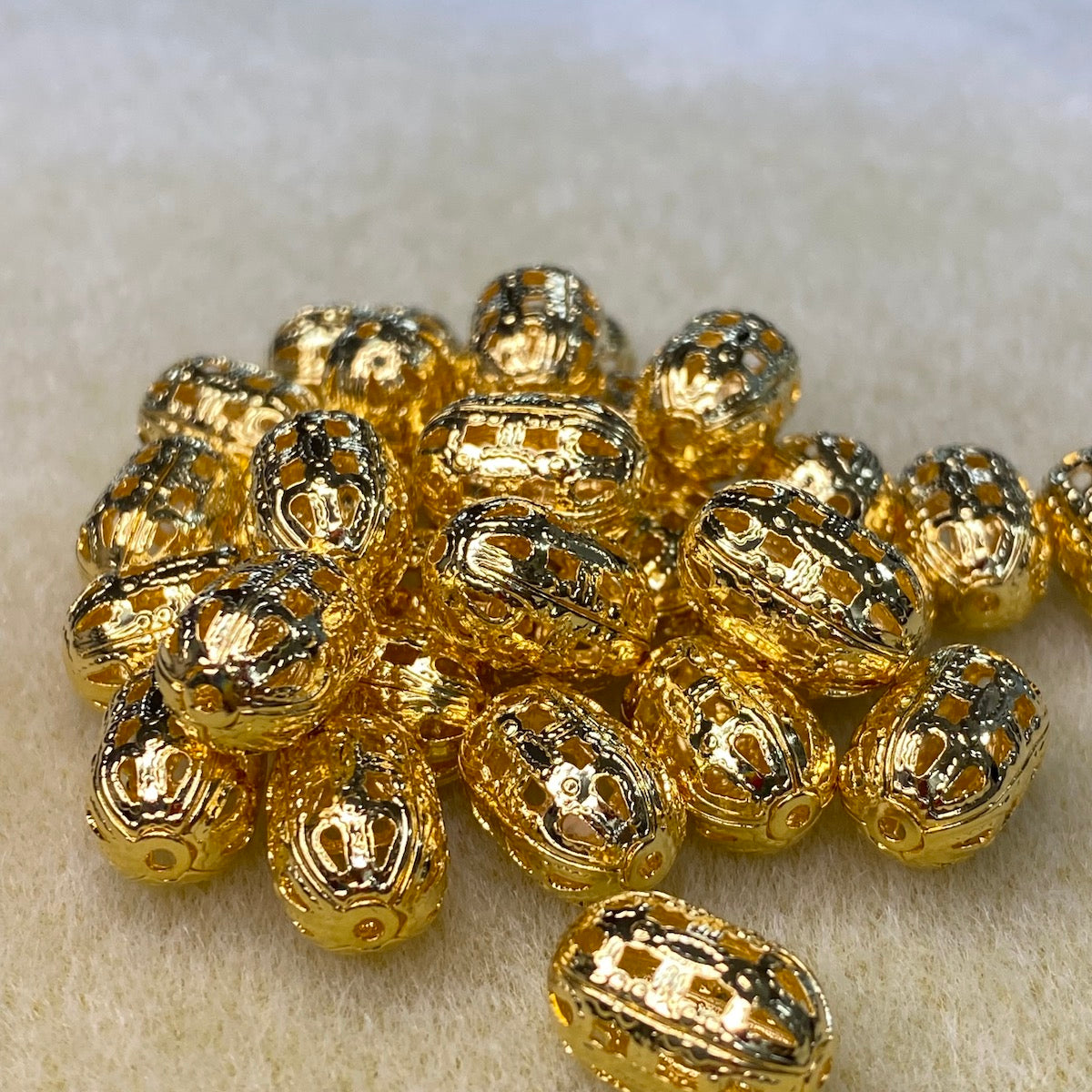 14x9mm Filigree Oval Bead (10) - Gold