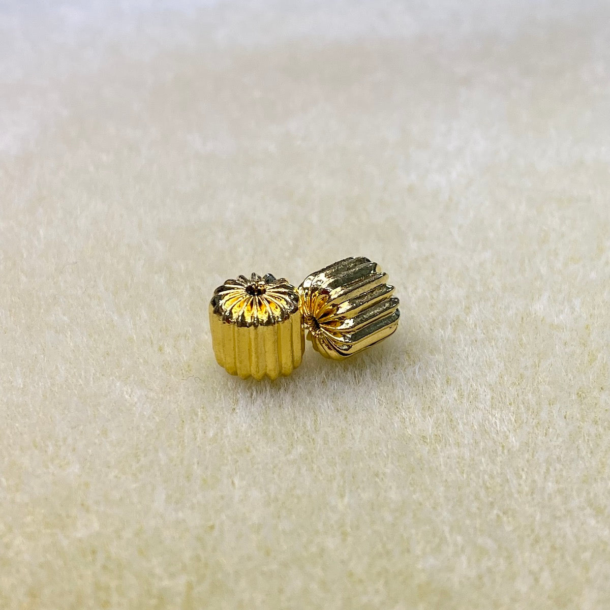 8mm Fluted Drum Bead (20) - Gold