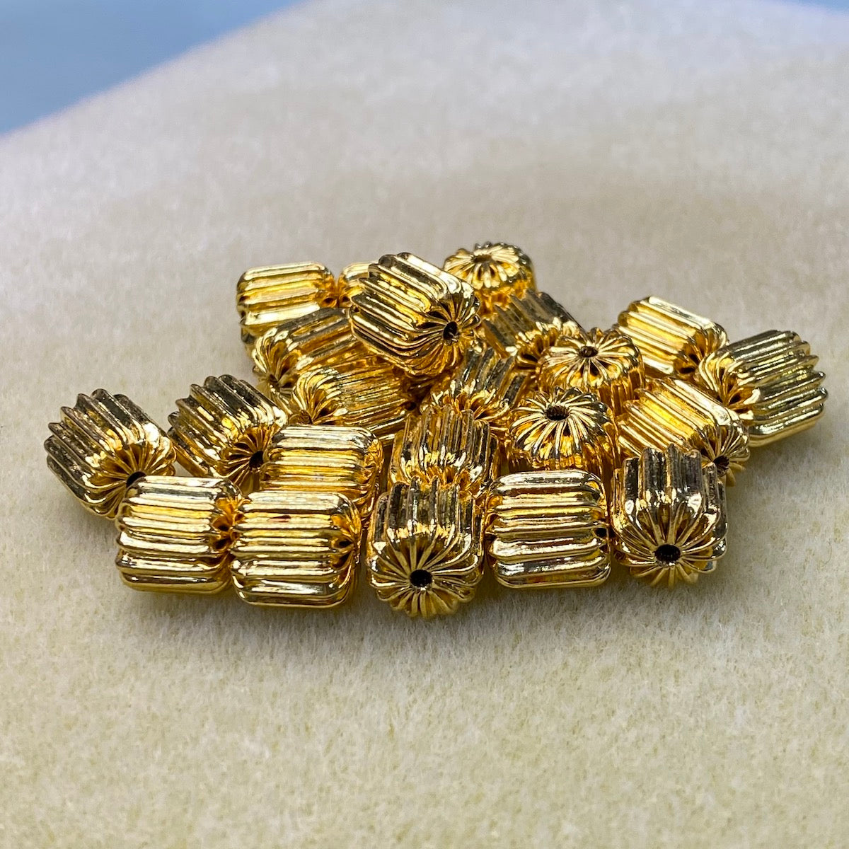 10mm Fluted Drum Bead (20) - Gold