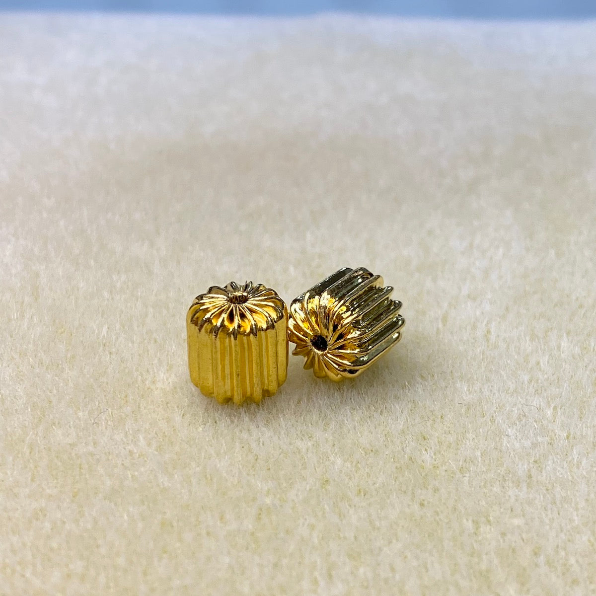 10mm Fluted Drum Bead (20) - Gold