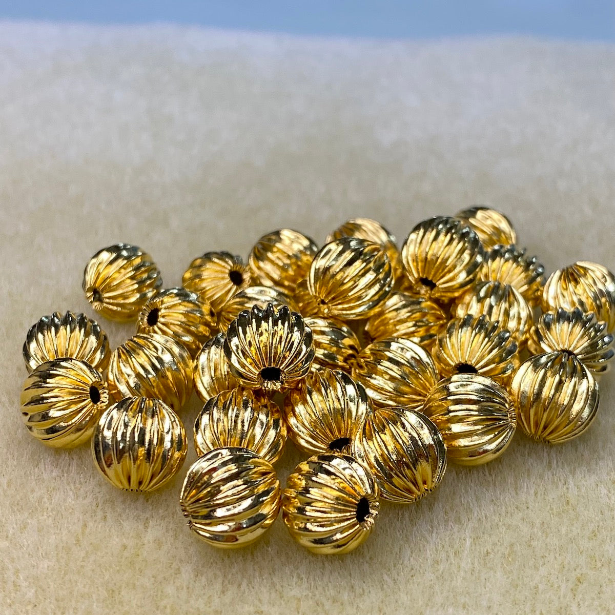 10mm Fluted Round Bead (20) - Gold