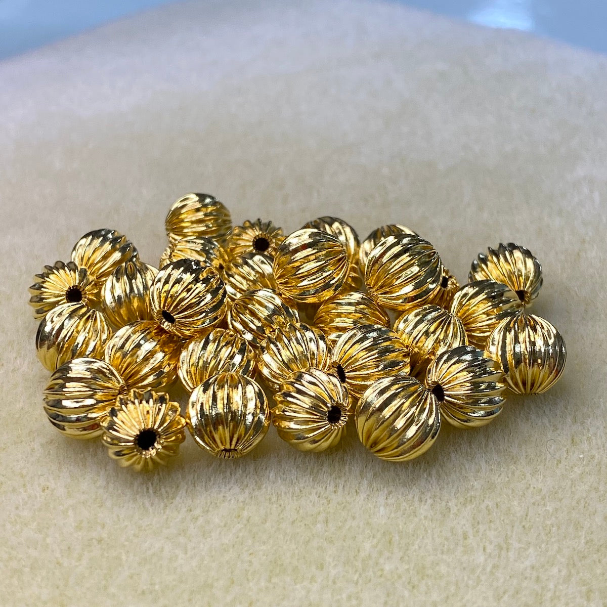 10mm Fluted Round Bead (20) - Gold