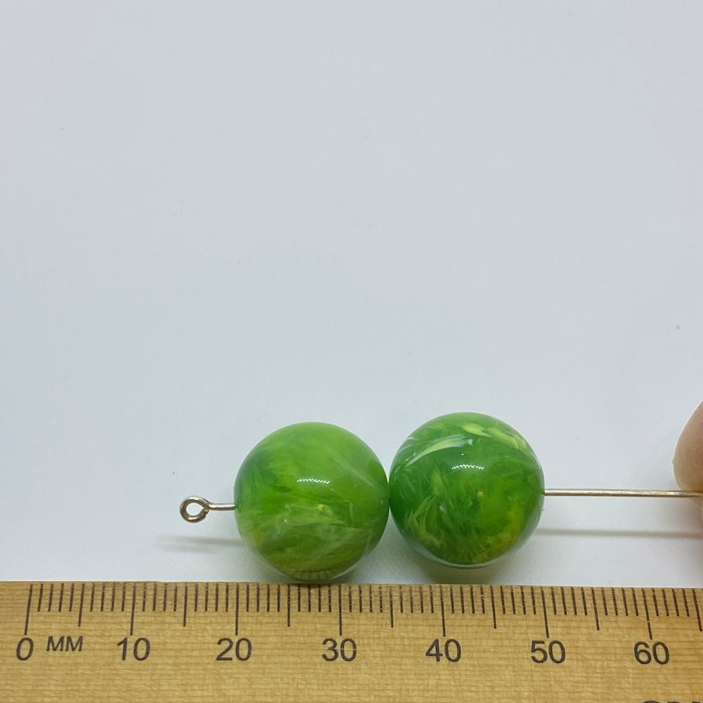 16mm Round (10) - Lime Green - Vintage Opaque Marbled Effect Beads
