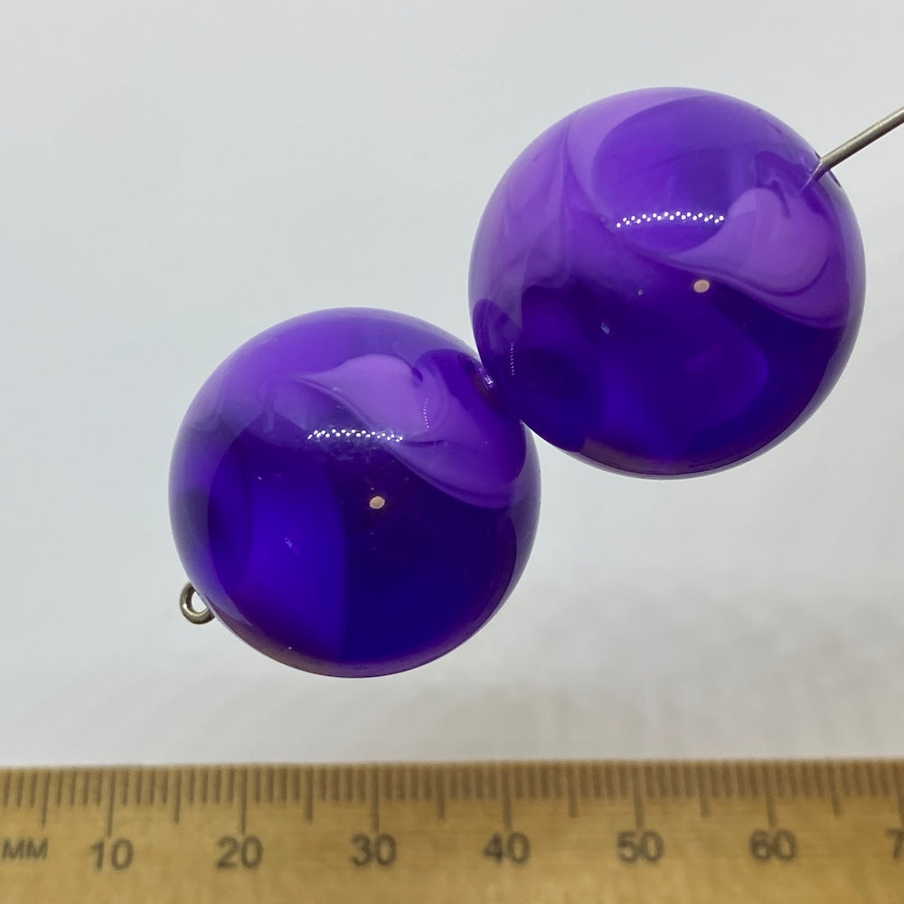22mm Round (5) - Lavender Purple - Vintage Opaque Marbled Effect Beads