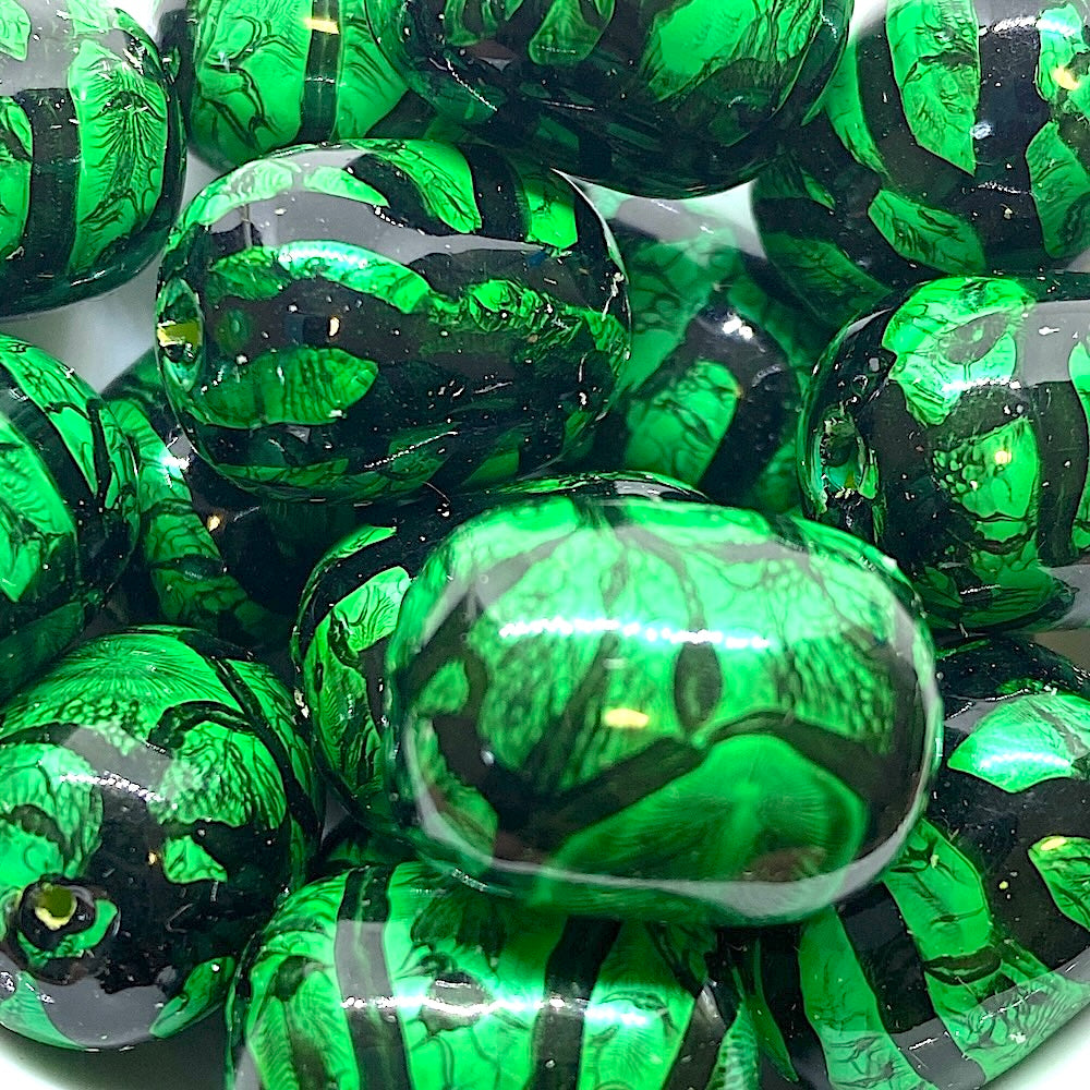 20x16mm Barrel (10) - Green w. Black - Psychedelic Vintage Lucite Beads