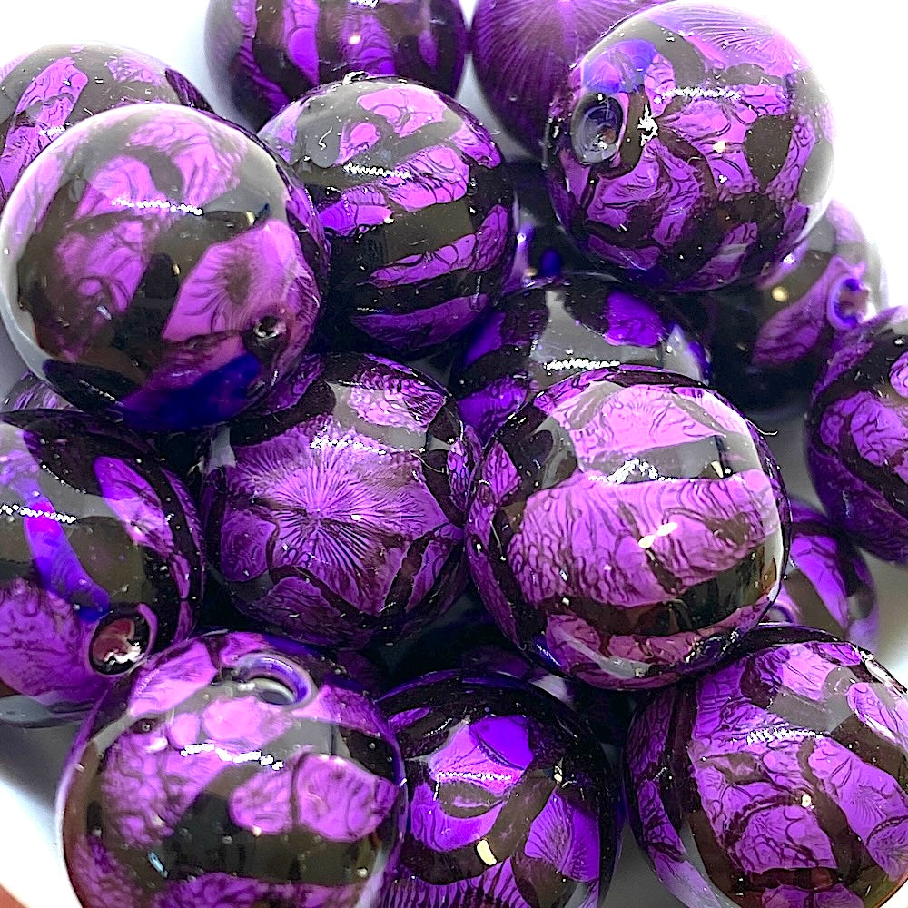 16mm Round (10) - Purple w. Black - Psychedelic Vintage Lucite Beads