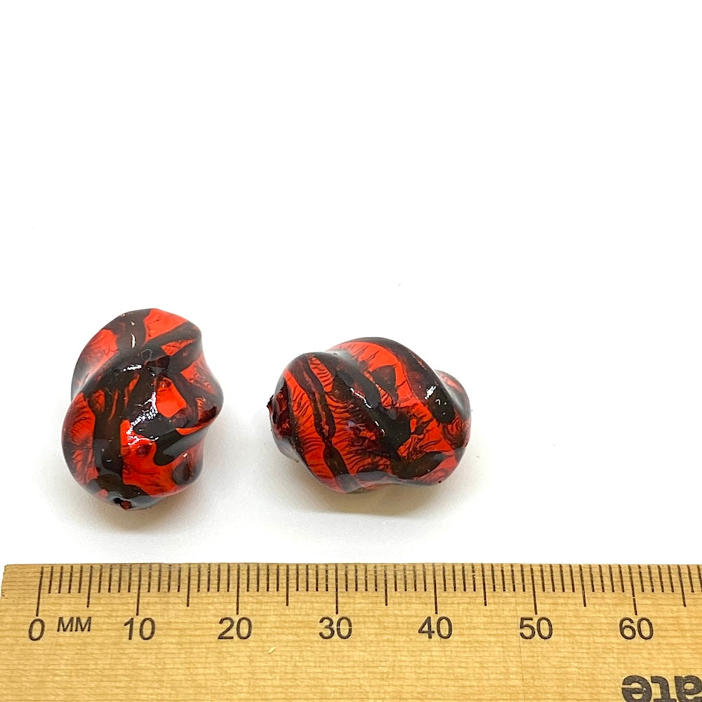 20x15mm Twisted Barrel (10) - Red w. Black - Psychedelic Vintage Lucite Beads