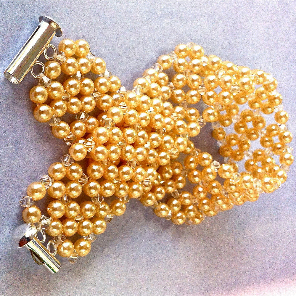 Beautiful Pearl Bracelet Pattern